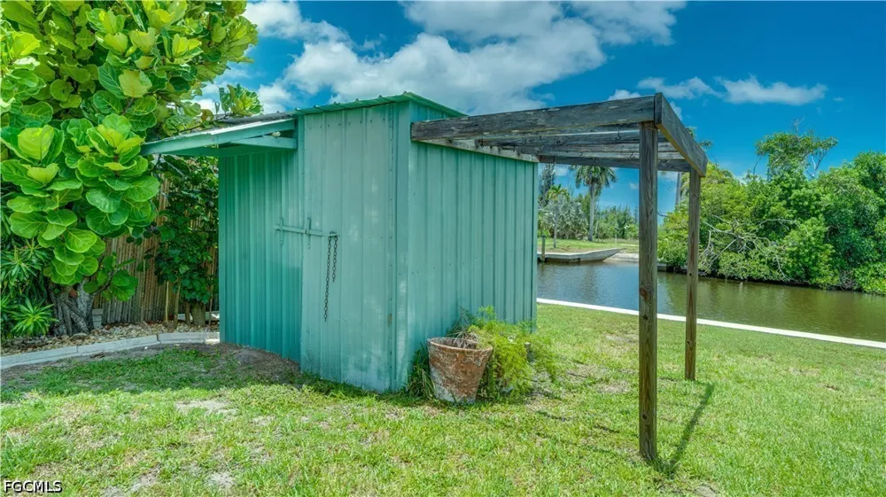Sanderling Court St James City, FL 33956
