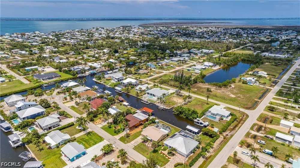 Sanderling Court St James City, FL 33956