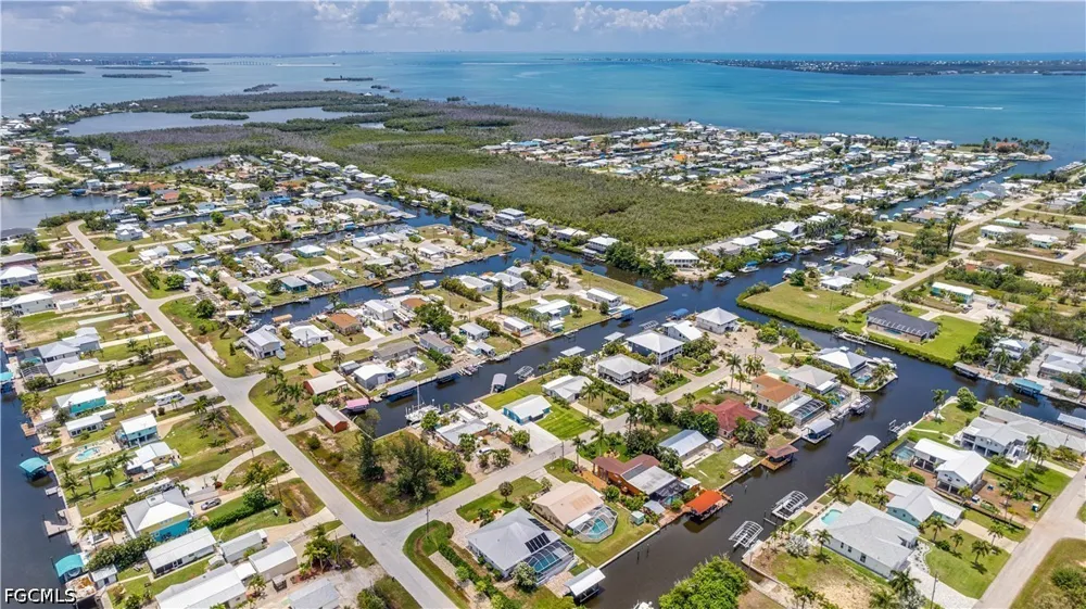 Sanderling Court St James City, FL 33956