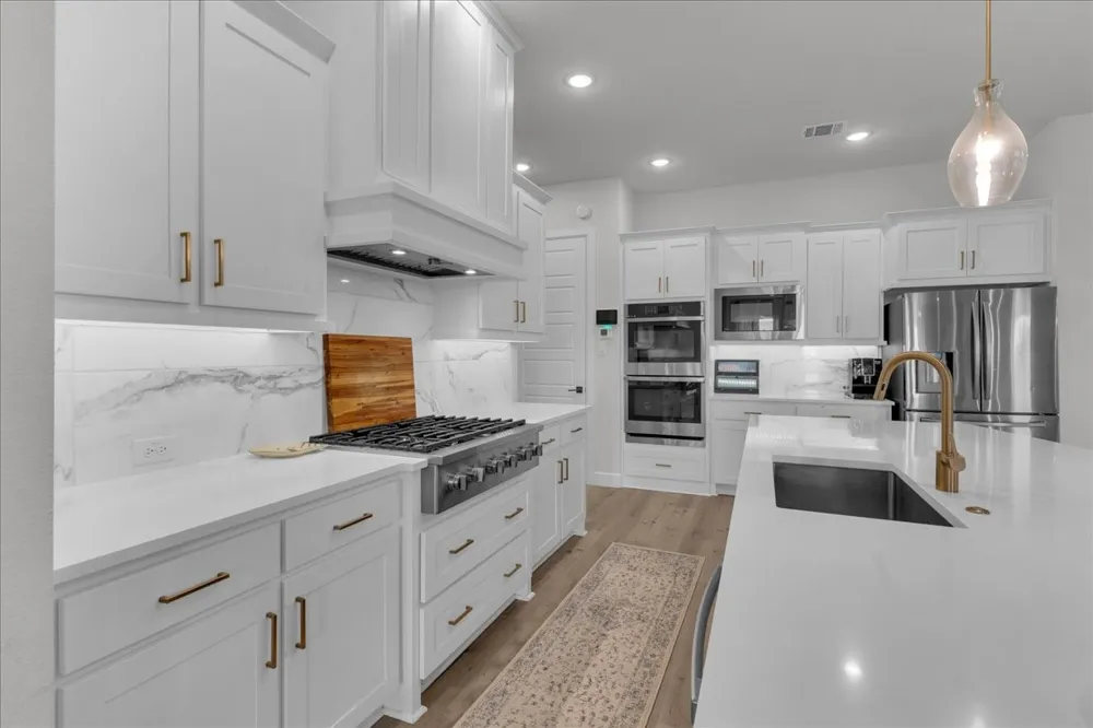 1808 Cedar Bluff Parkway Mansfield, TX 76063