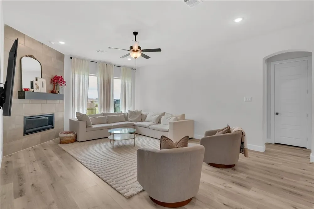 1808 Cedar Bluff Parkway Mansfield, TX 76063