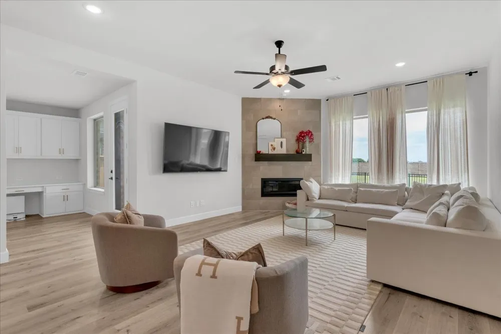 1808 Cedar Bluff Parkway Mansfield, TX 76063