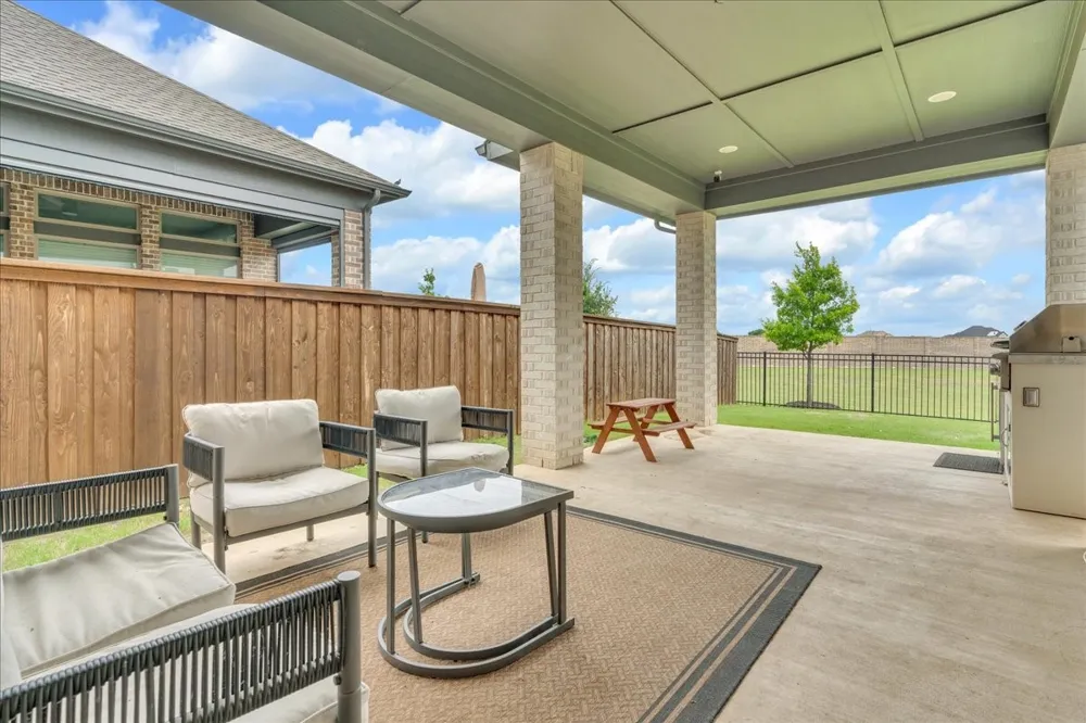 1808 Cedar Bluff Parkway Mansfield, TX 76063
