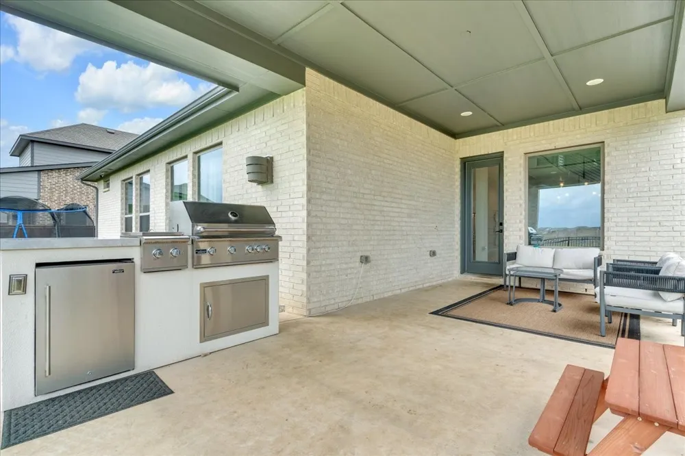 1808 Cedar Bluff Parkway Mansfield, TX 76063