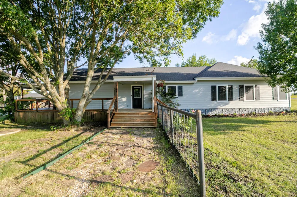 9112 County Road 626 Blue Ridge, TX 75424
