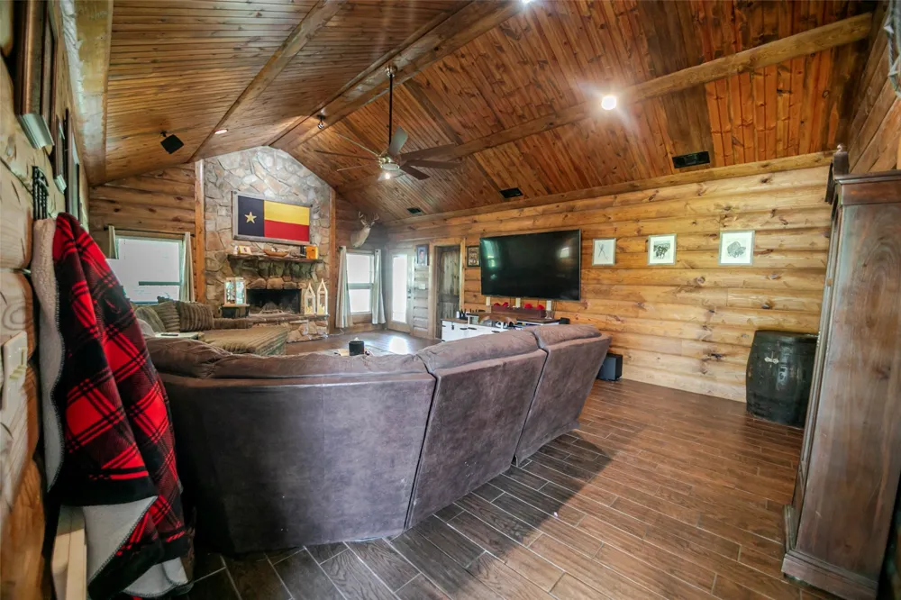9112 County Road 626 Blue Ridge, TX 75424