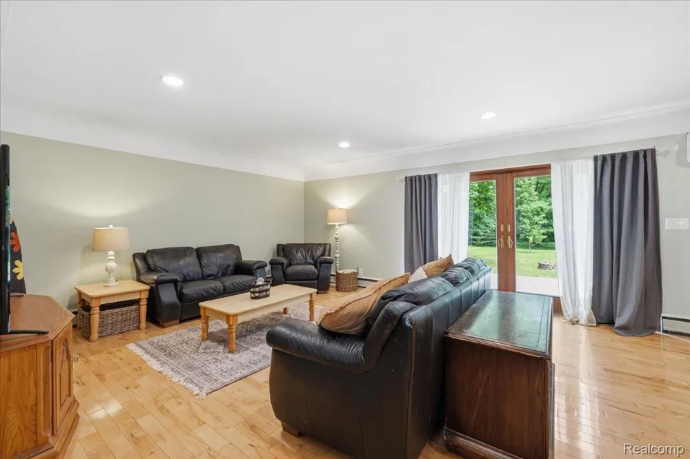 10210 Lavern Court Vienna Charter Township, MI 48420