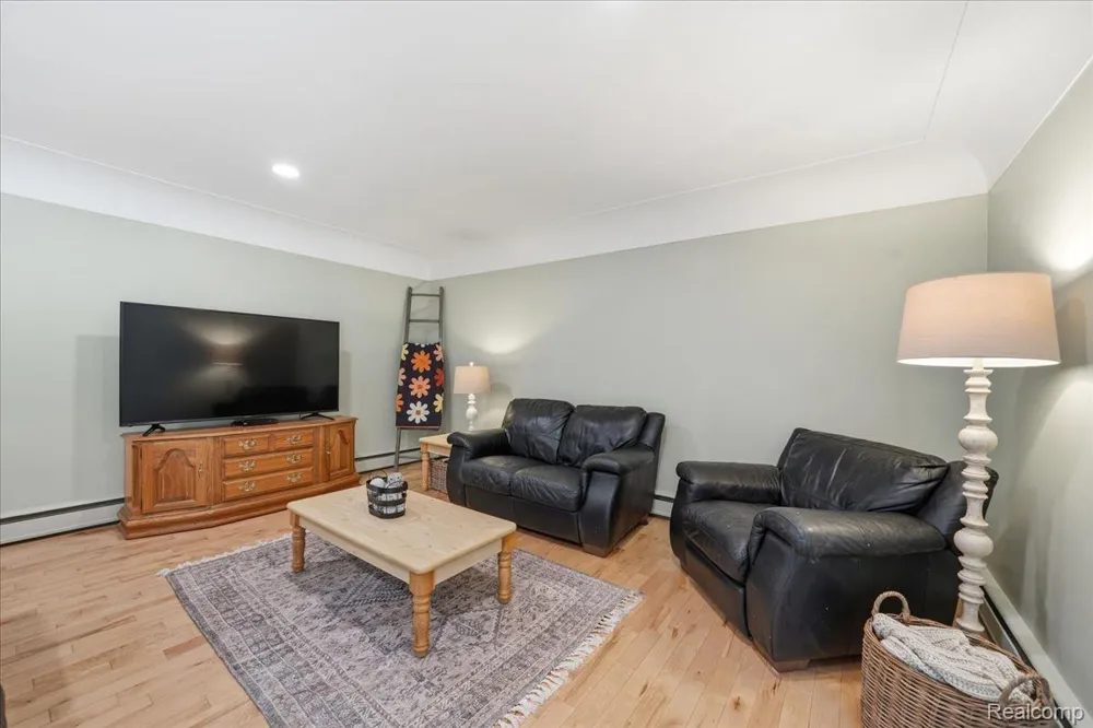 10210 Lavern Court Vienna Charter Township, MI 48420