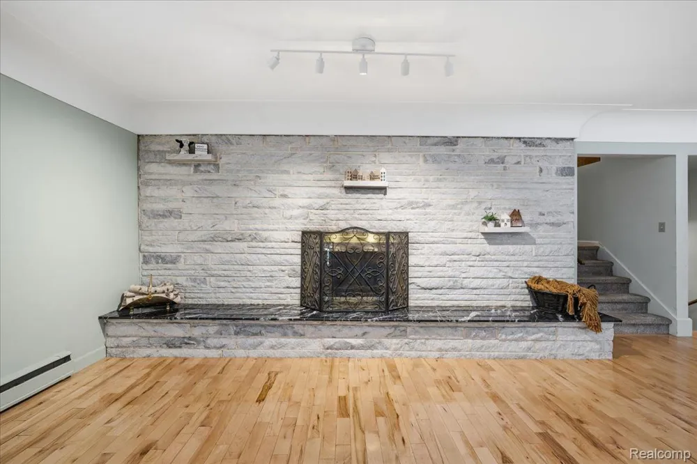 10210 Lavern Court Vienna Charter Township, MI 48420