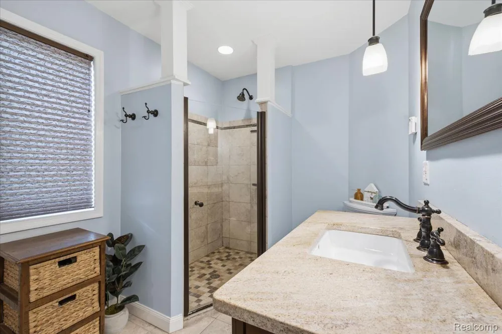 10210 Lavern Court Vienna Charter Township, MI 48420
