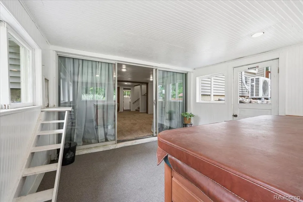 10210 Lavern Court Vienna Charter Township, MI 48420