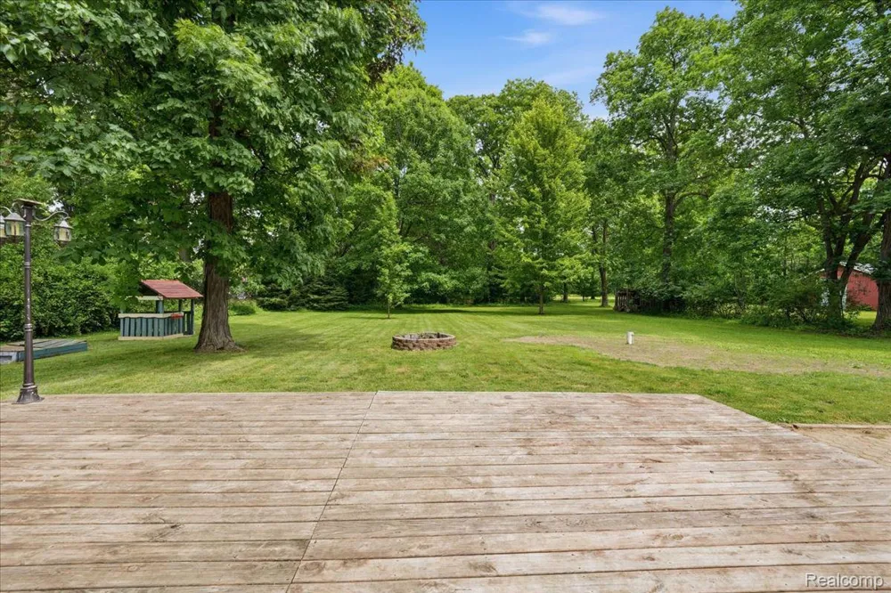 10210 Lavern Court Vienna Charter Township, MI 48420