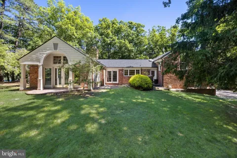 7 E CENTENNIAL DRIVE