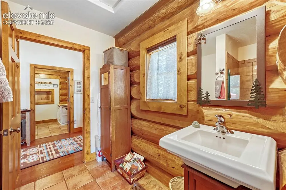 13035 Deer Ridge Way Larkspur, CO 80118