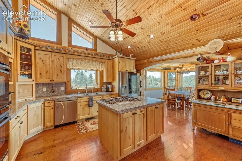 13035 Deer Ridge Way Larkspur, CO 80118