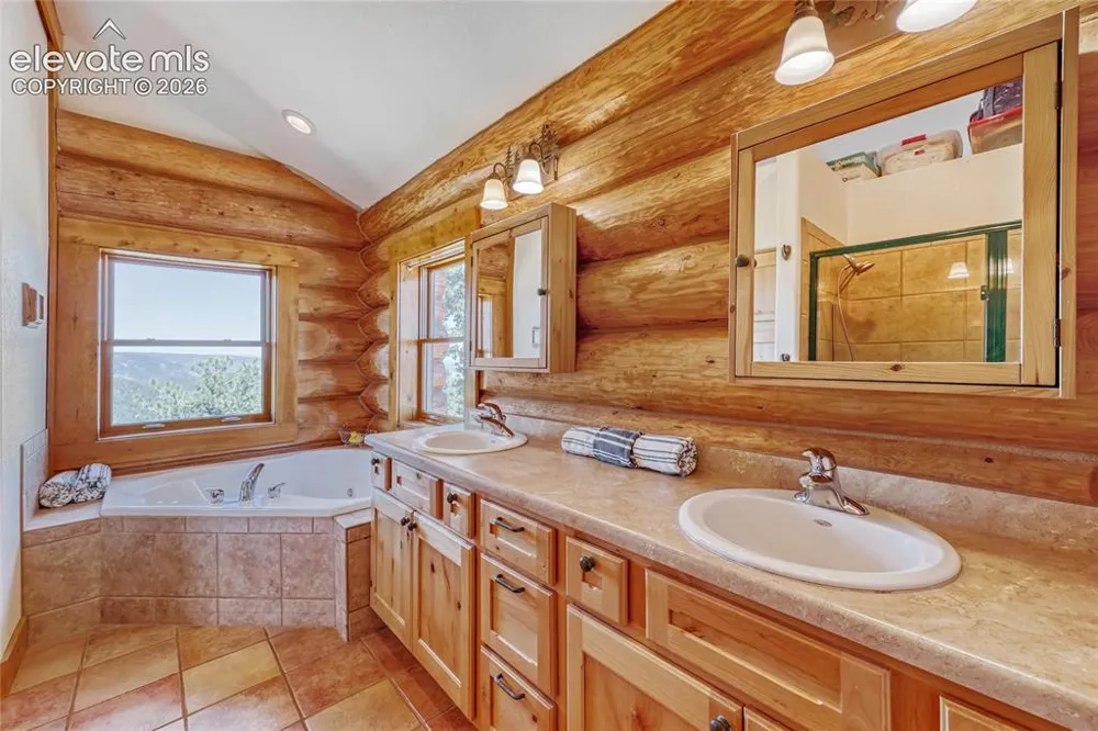 13035 Deer Ridge Way Larkspur, CO 80118