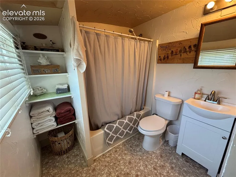 8 Pine Street Ramah, CO 80832