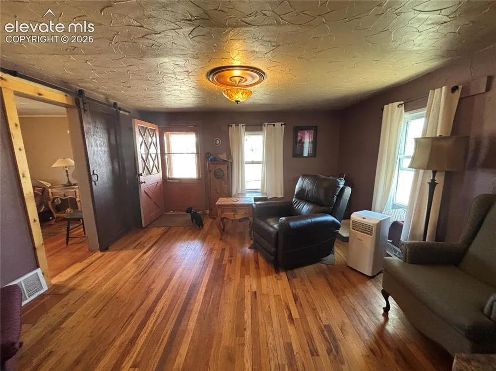 8 Pine Street Ramah, CO 80832