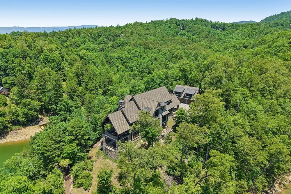 Lakewood Dr Bryson City, NC 28713