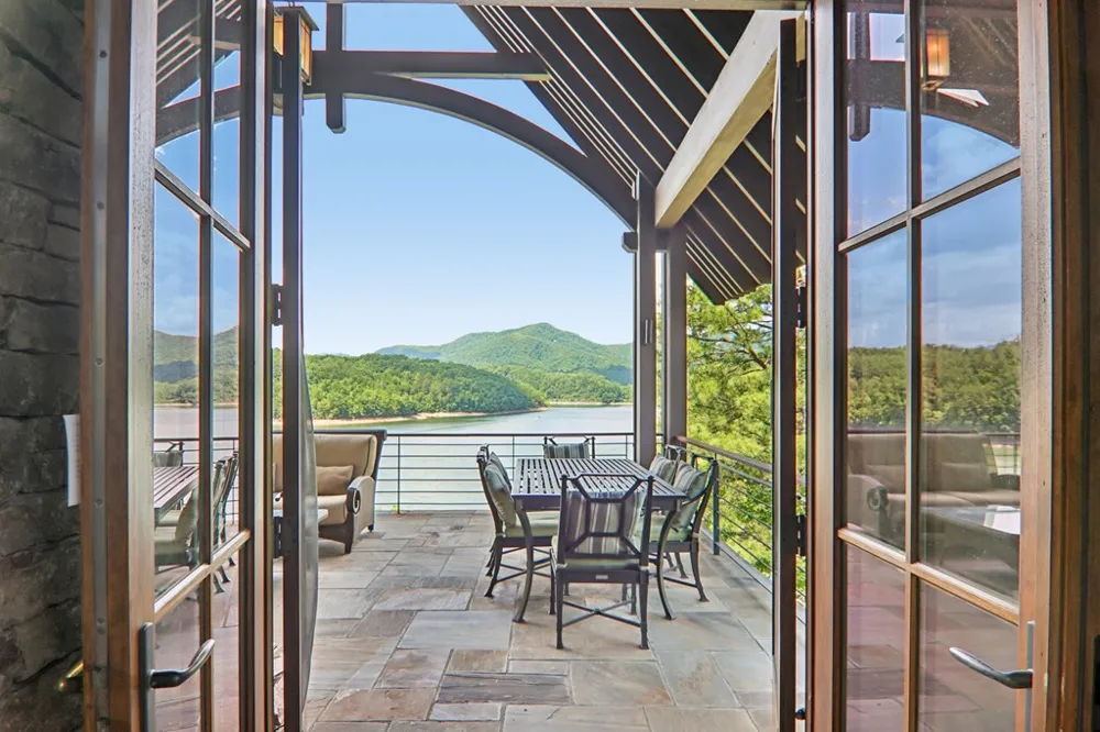Lakewood Dr Bryson City, NC 28713