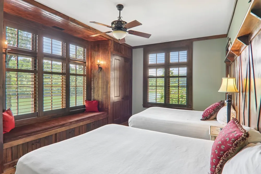 Lakewood Dr Bryson City, NC 28713