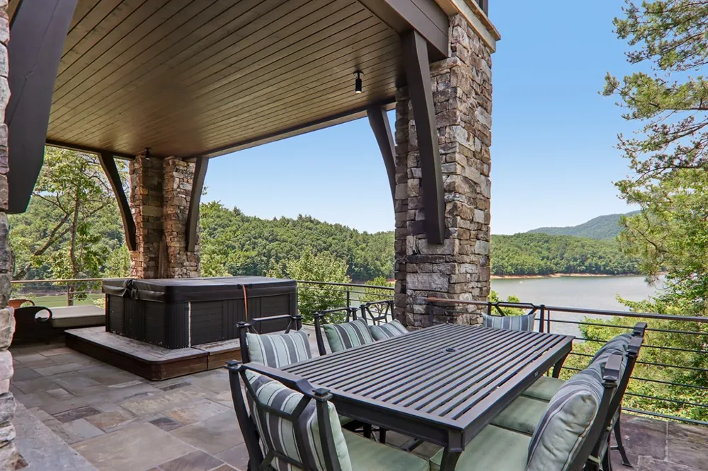 Lakewood Dr Bryson City, NC 28713