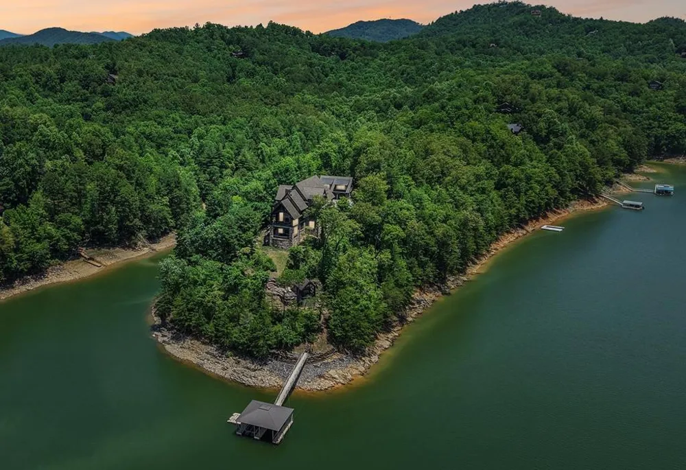 Lakewood Dr Bryson City, NC 28713