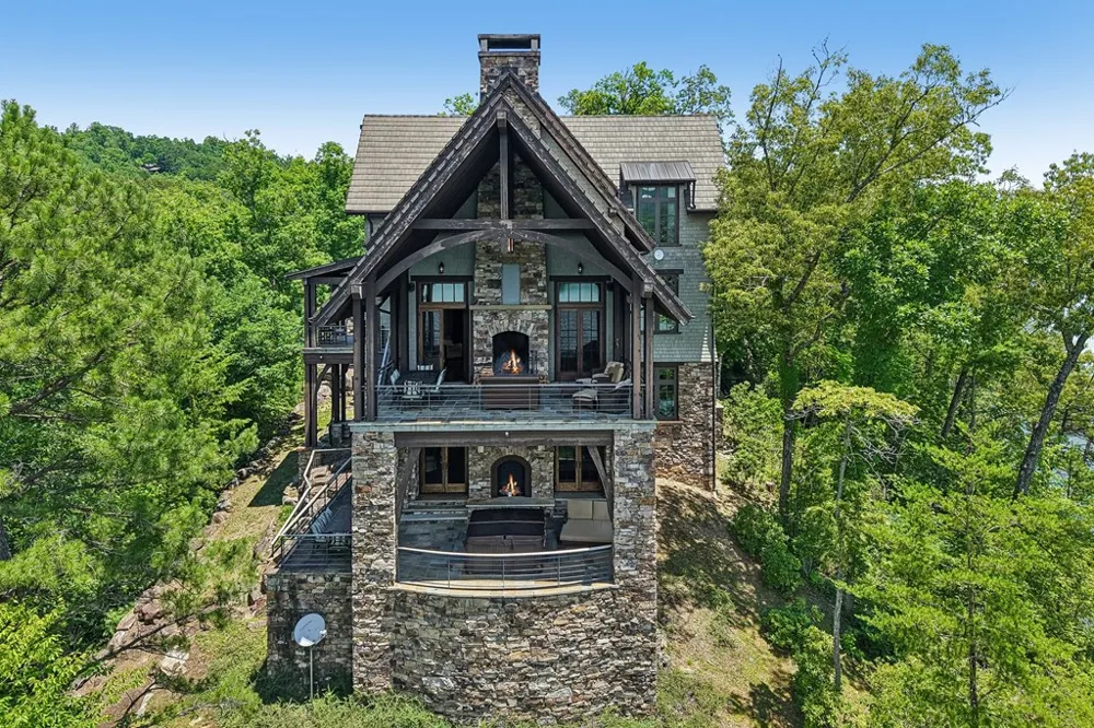 Lakewood Dr Bryson City, NC 28713