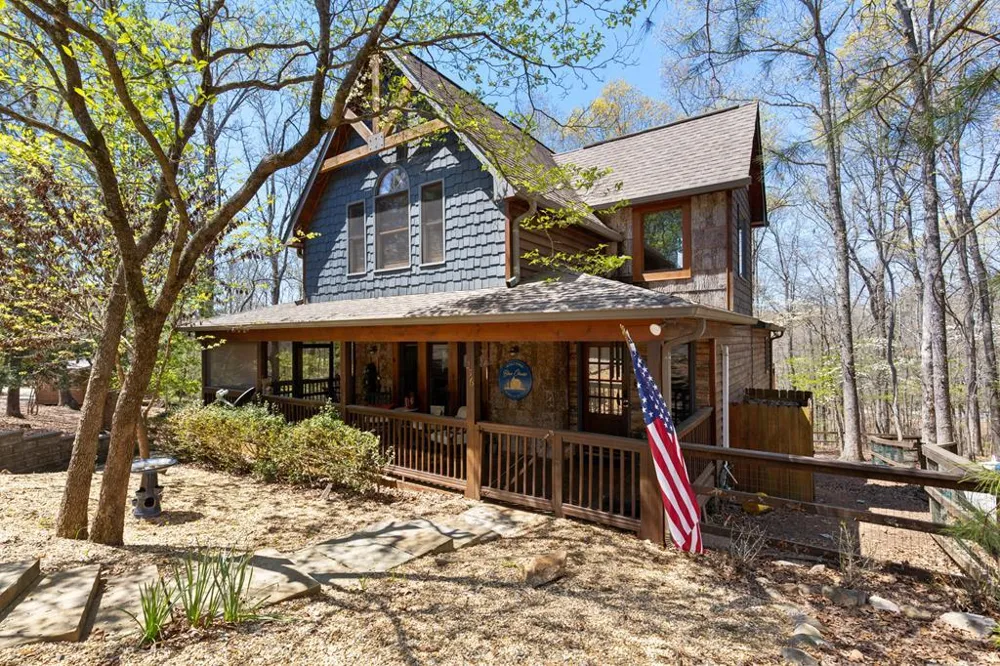 236 Logan Drive Mineral Bluff, GA 30559