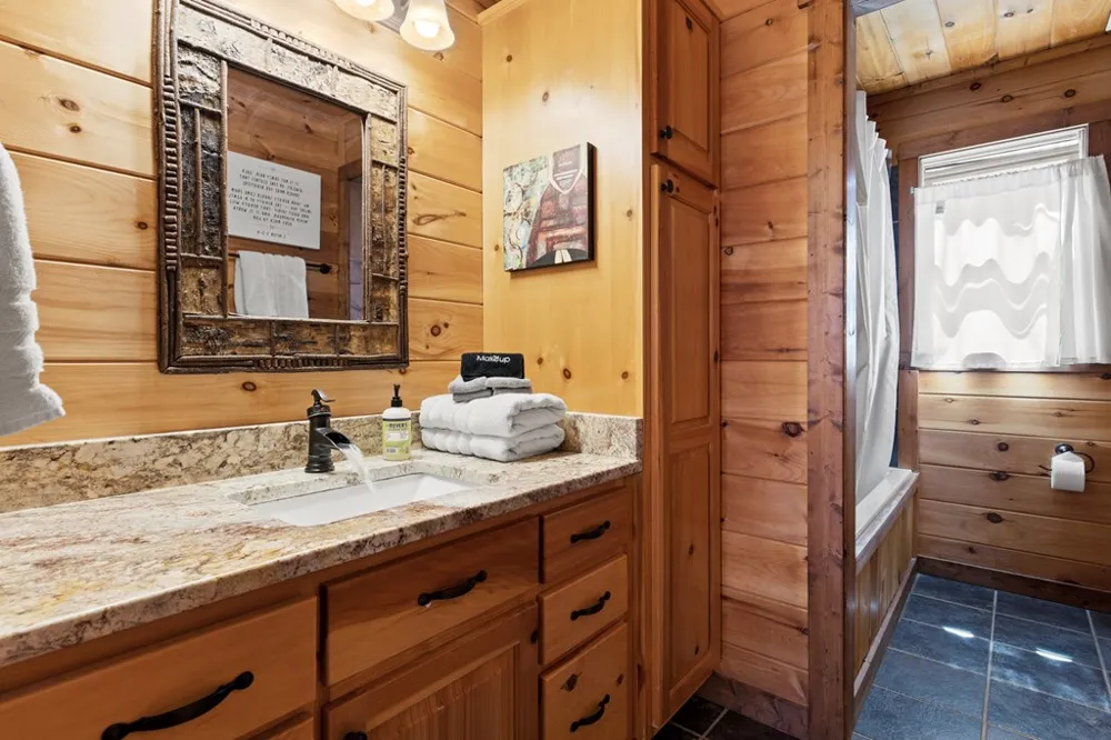 236 Logan Drive Mineral Bluff, GA 30559