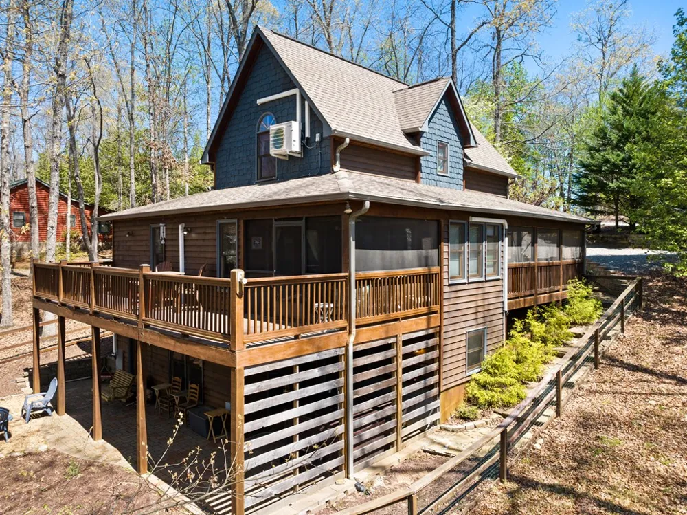 236 Logan Drive Mineral Bluff, GA 30559