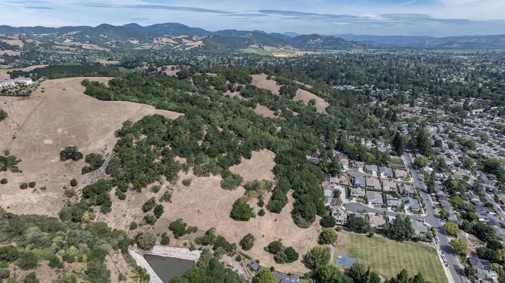155 Riordan Lane Napa, CA 94558