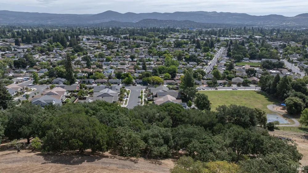 155 Riordan Lane Napa, CA 94558