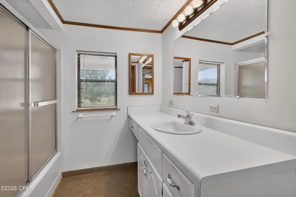 1229 Clearview Lane Graceville, FL 32440