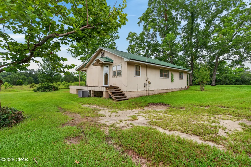1229 Clearview Lane Graceville, FL 32440