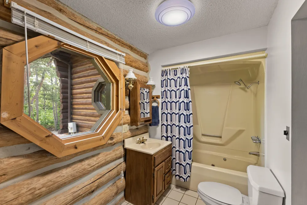 17097 Roosevelt Road Ferrysburg City, MI 49456