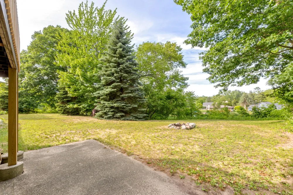 17097 Roosevelt Road Ferrysburg City, MI 49456