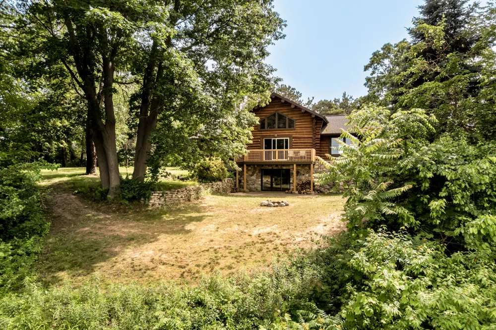 17097 Roosevelt Road Ferrysburg City, MI 49456