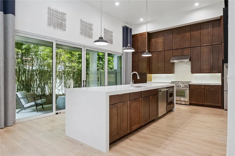 512 W SWOOPE AVENUE Winter Park, FL 32789