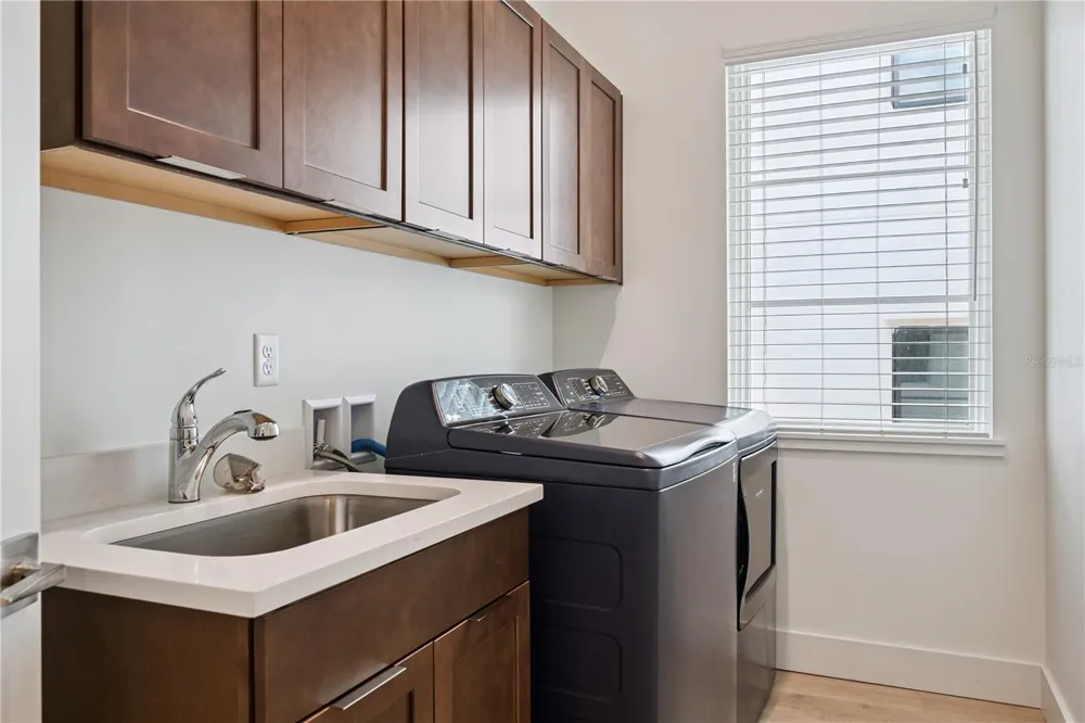 512 W SWOOPE AVENUE Winter Park, FL 32789