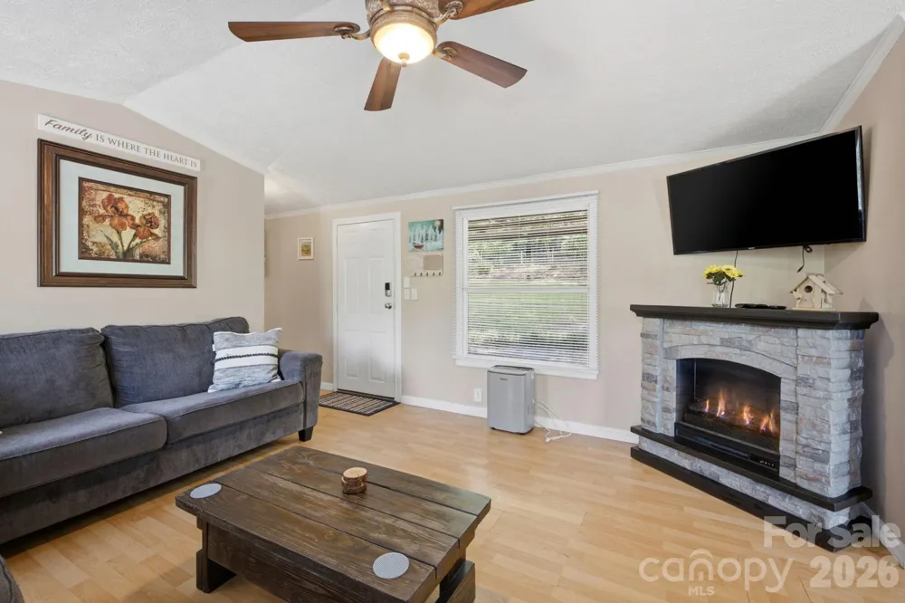 7511 Virginia Ridge Connelly Springs, NC 28612