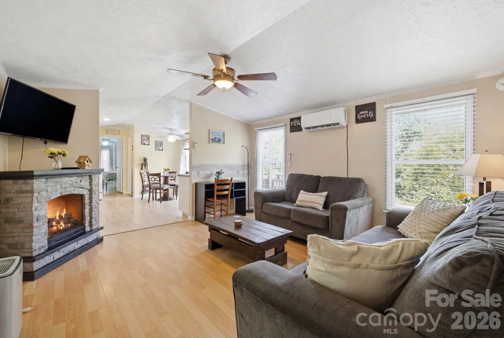 7511 Virginia Ridge Connelly Springs, NC 28612
