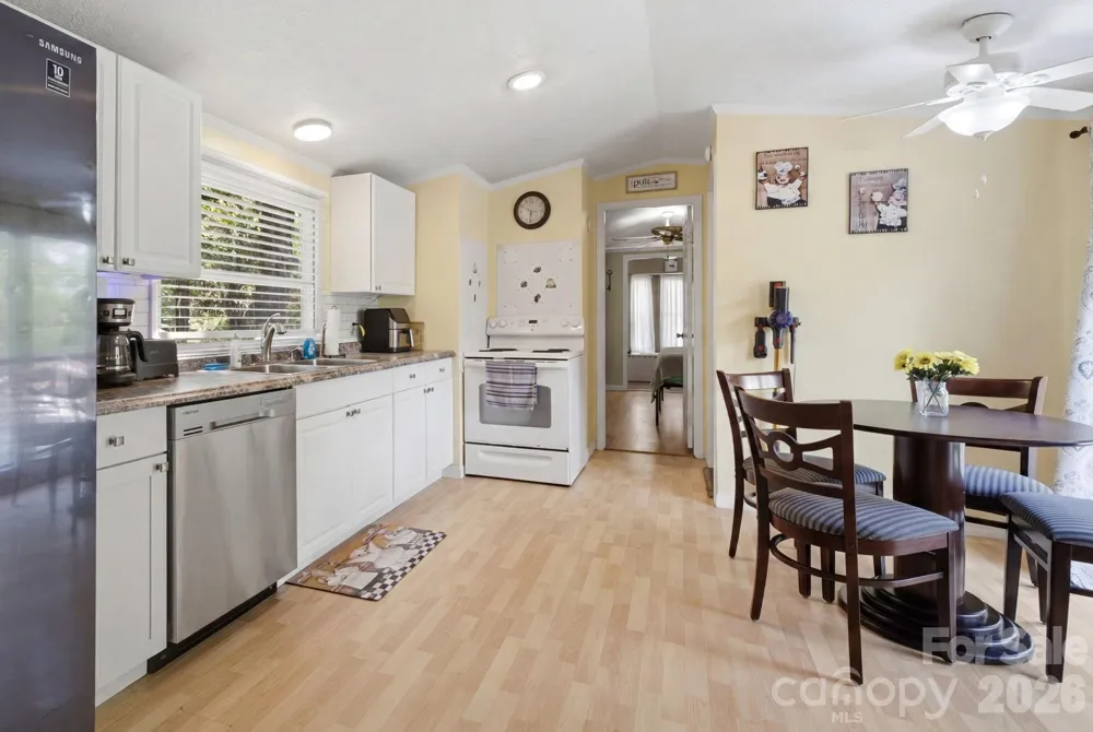 7511 Virginia Ridge Connelly Springs, NC 28612