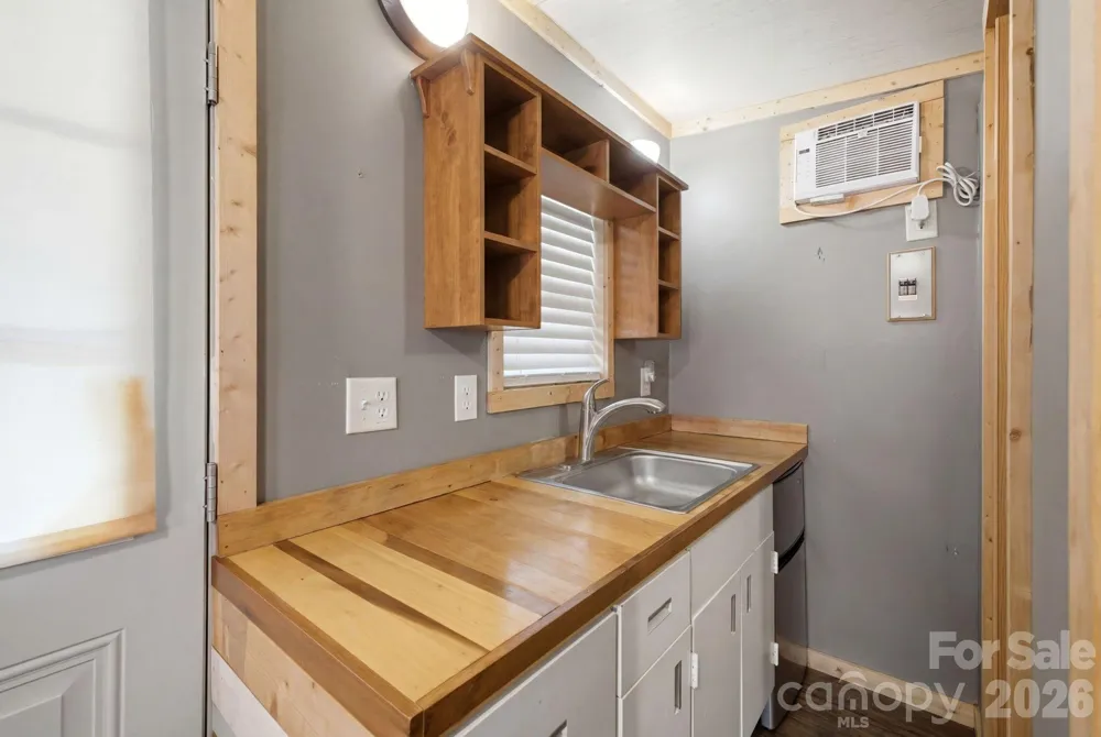 7511 Virginia Ridge Connelly Springs, NC 28612