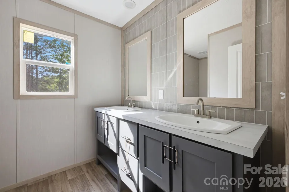 7499 Virginia Ridge Connelly Springs, NC 28612