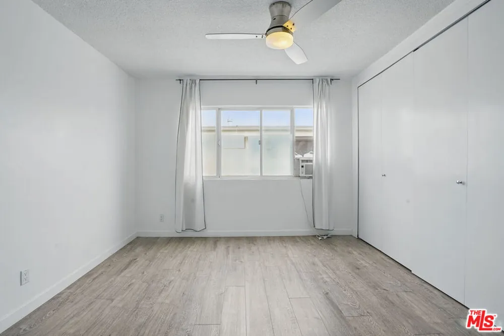 930 3rd Street #303 Santa Monica, CA 90403
