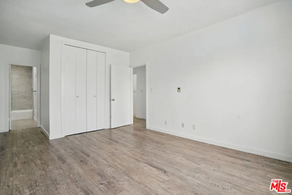 930 3rd Street #303 Santa Monica, CA 90403