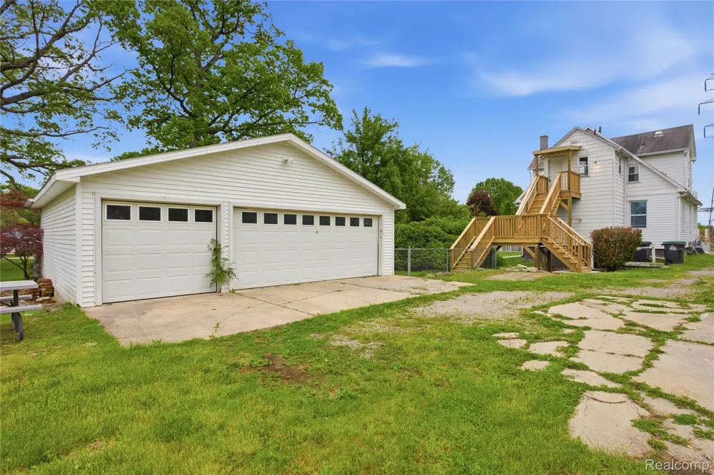 23060 Bernard Street #Upper Unit Taylor City, MI 48180