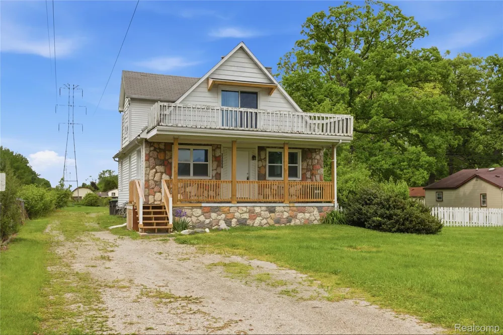 23060 Bernard Street #Upper Unit Taylor City, MI 48180
