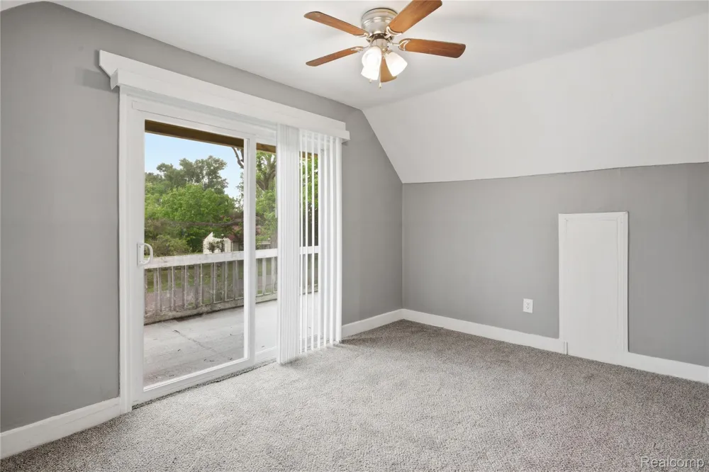 23060 Bernard Street #Upper Unit Taylor City, MI 48180